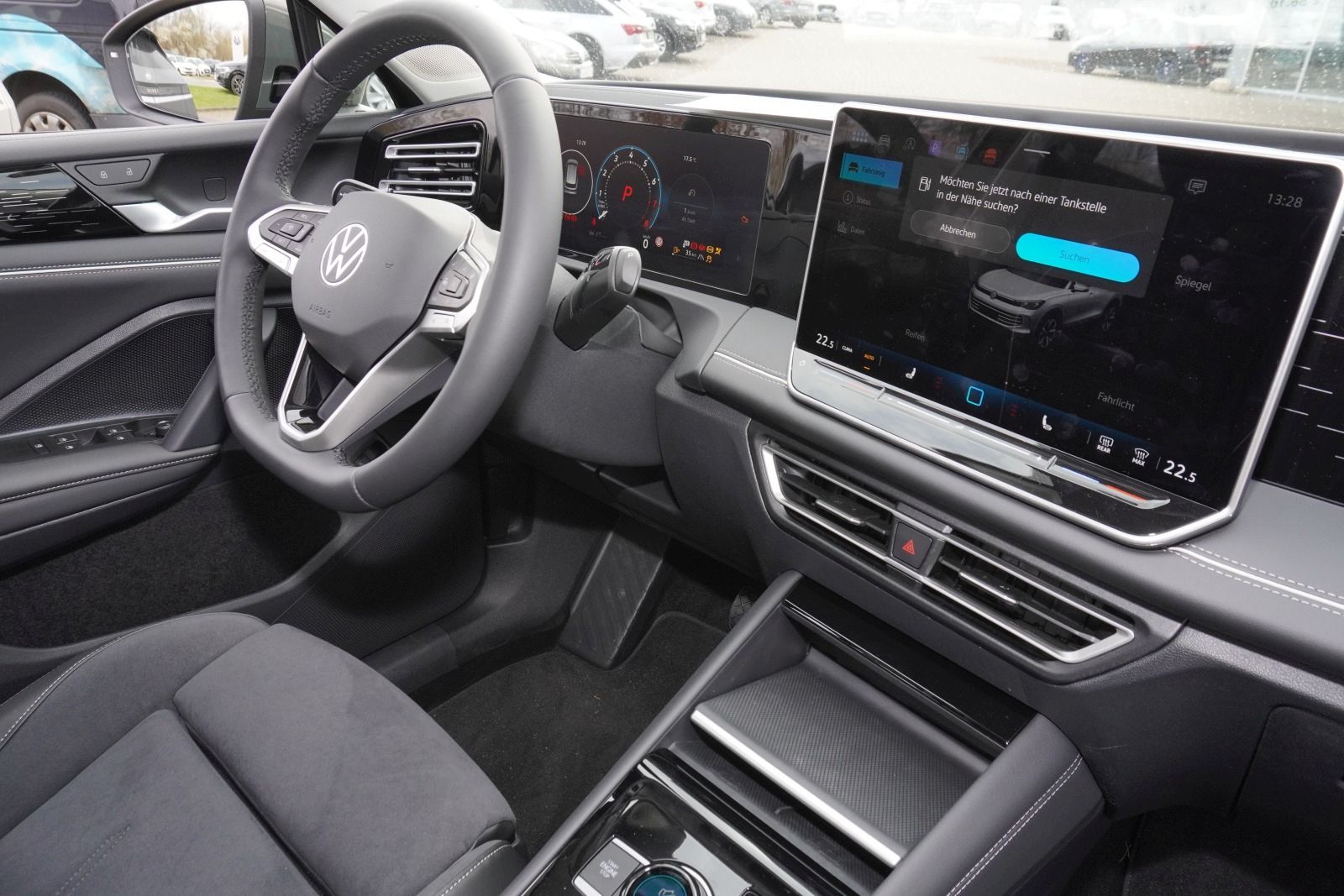 Fahrzeugabbildung Volkswagen Der neue Tiguan Elegance 1,5 l eTSI OPF 110 kW (