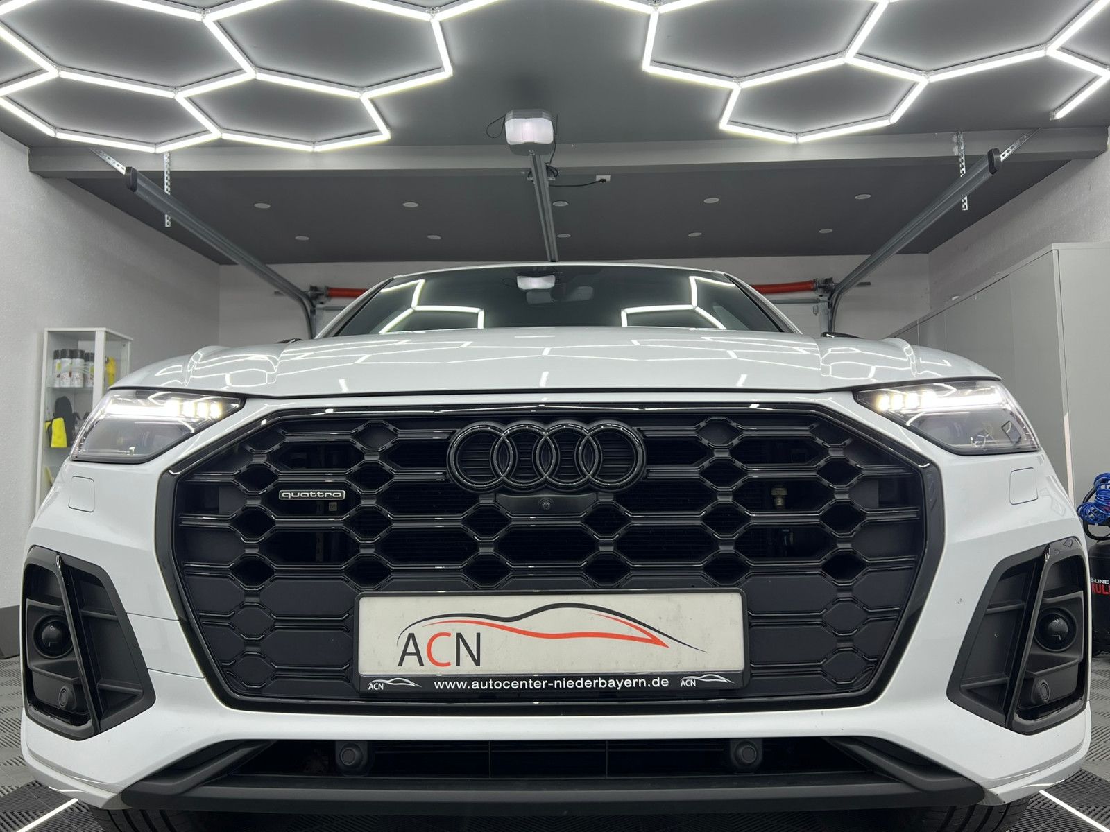 Fahrzeugabbildung Audi Q5 50 TDI Quattro S LINE/MATRIX/AHK/BLACK OPTIK