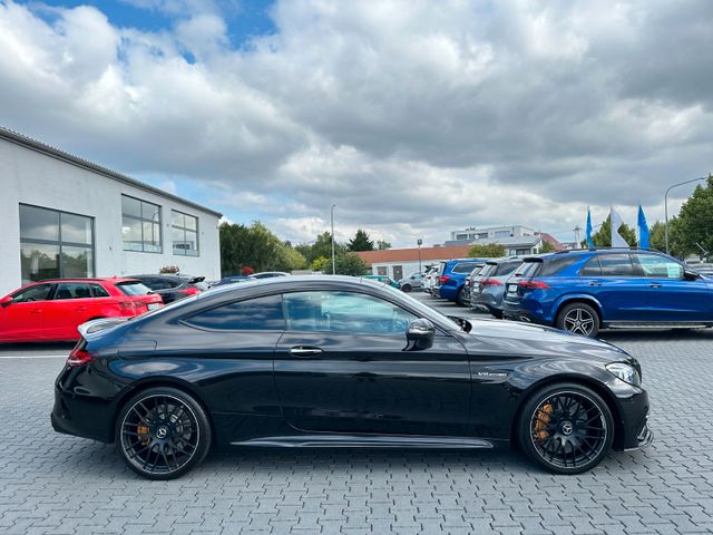 Mercedes-Benz C63S*AMG*PERFORMANCE-SITZE*AERODYNAMIK-PAKET*VOL