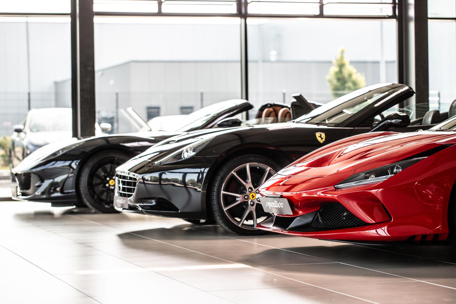 showroom-image-top