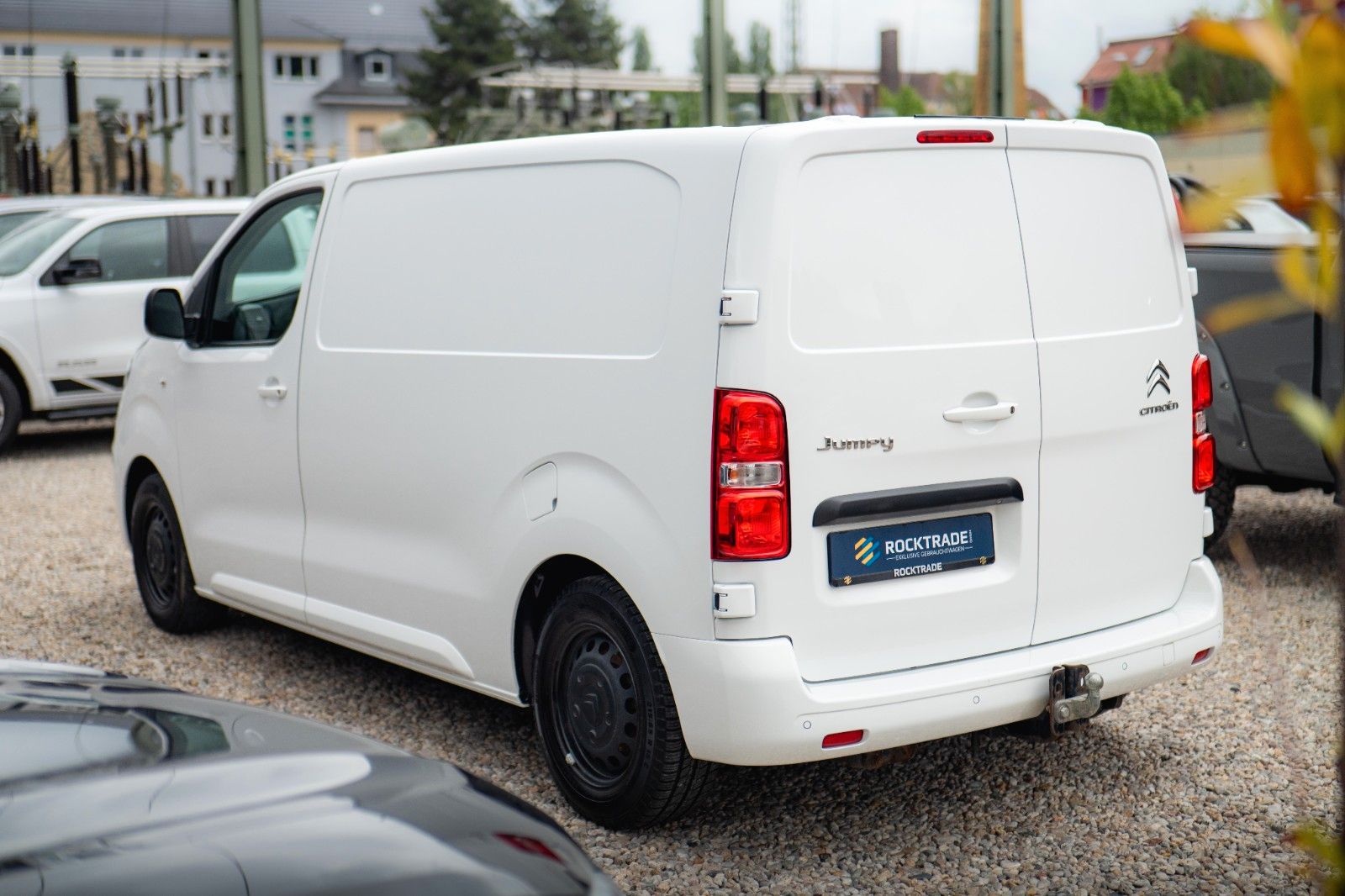 Fahrzeugabbildung Citroën Jumpy Kasten Club M Automatik *Regalsystem*360°*