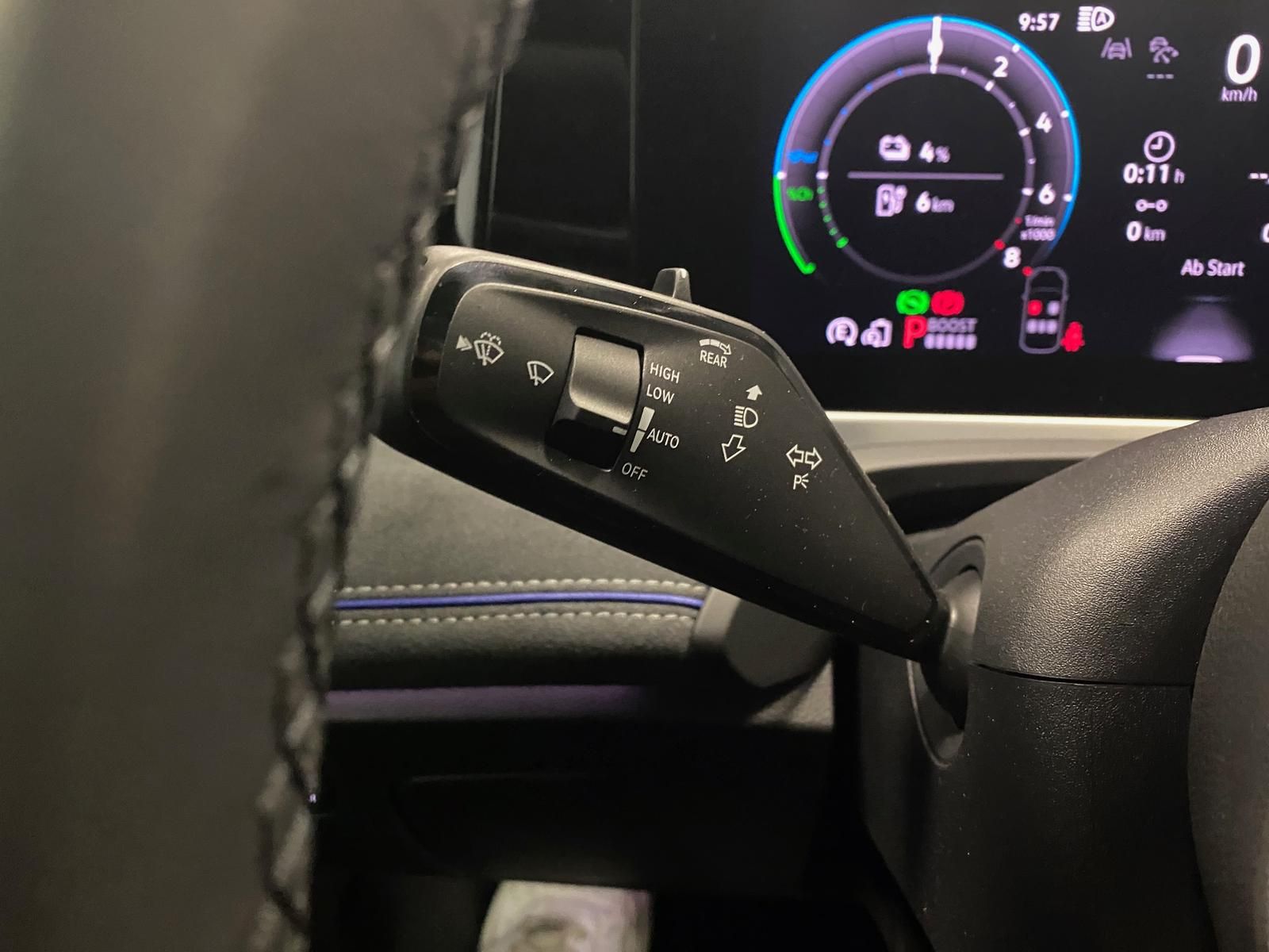 Fahrzeugabbildung Volkswagen Passat Variant 1.5 TSI eHybrid DCC R-Line