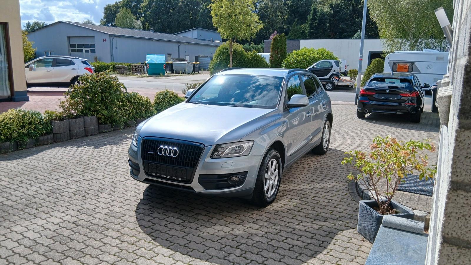Audi Q5 3.0 TDI quattro 240 ch • S tronic • Cuir noir • Ciel Alcantara • Bi-Xénon • Attelage