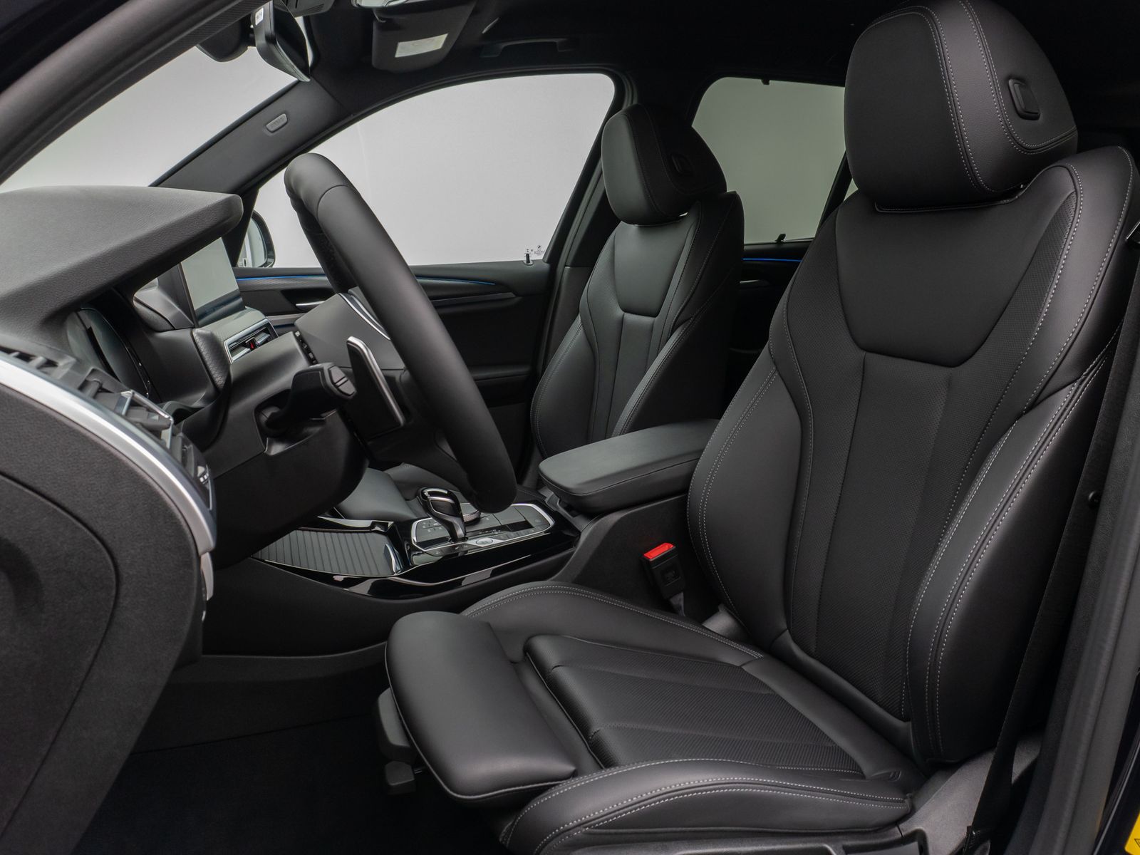 Fahrzeugabbildung BMW X3 xD30e M Sport Kamera DAB DrivAssis LED 20Zoll