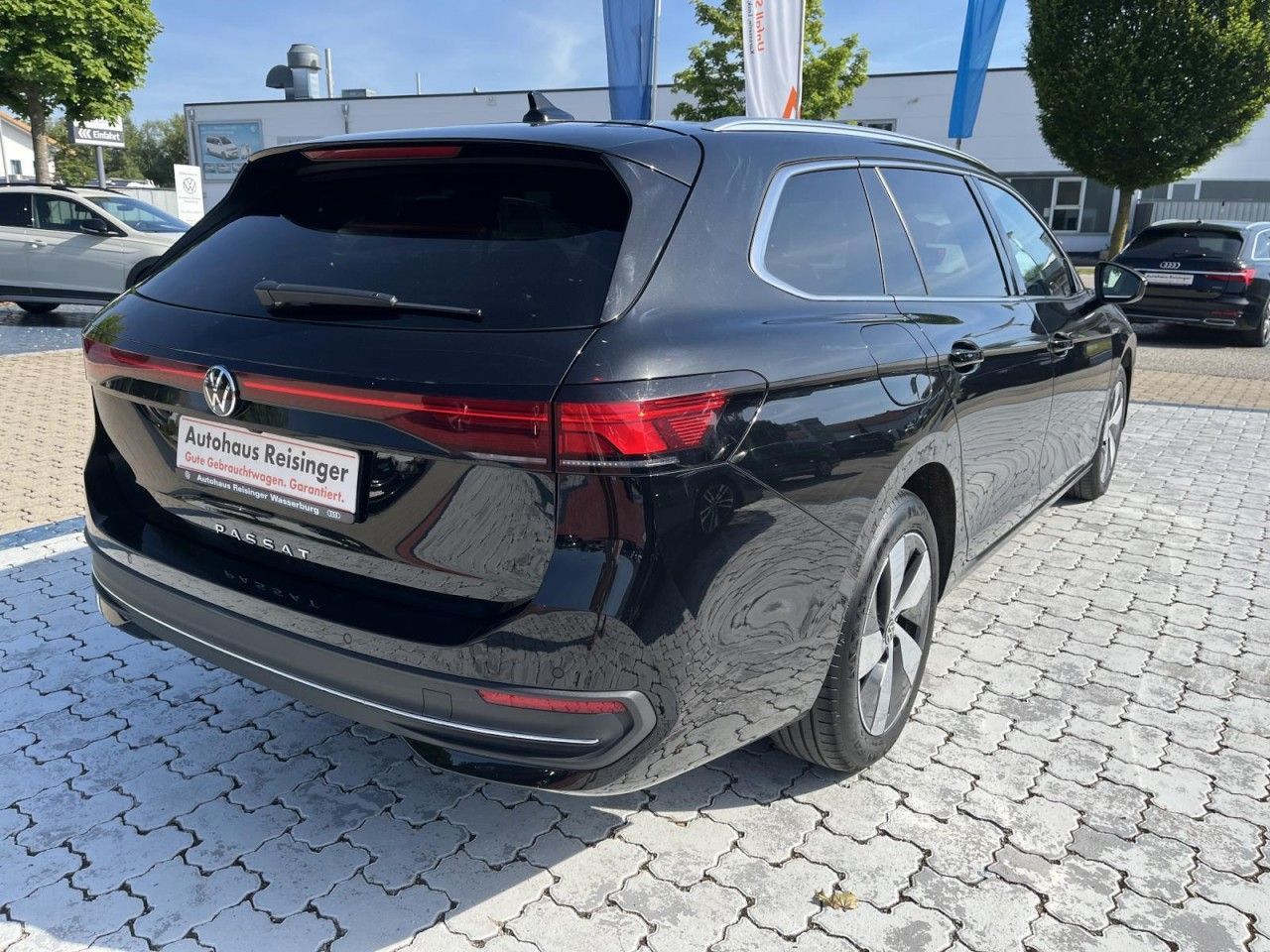 Volkswagen Passat Variant 2.0 TDI Business DSG (LED+NAVI+AH imagem 3