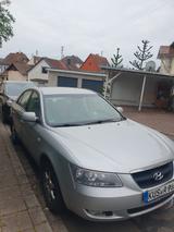 Hyundai SONATA 2.4 GLS GLS - silberne Hyundai SONATA