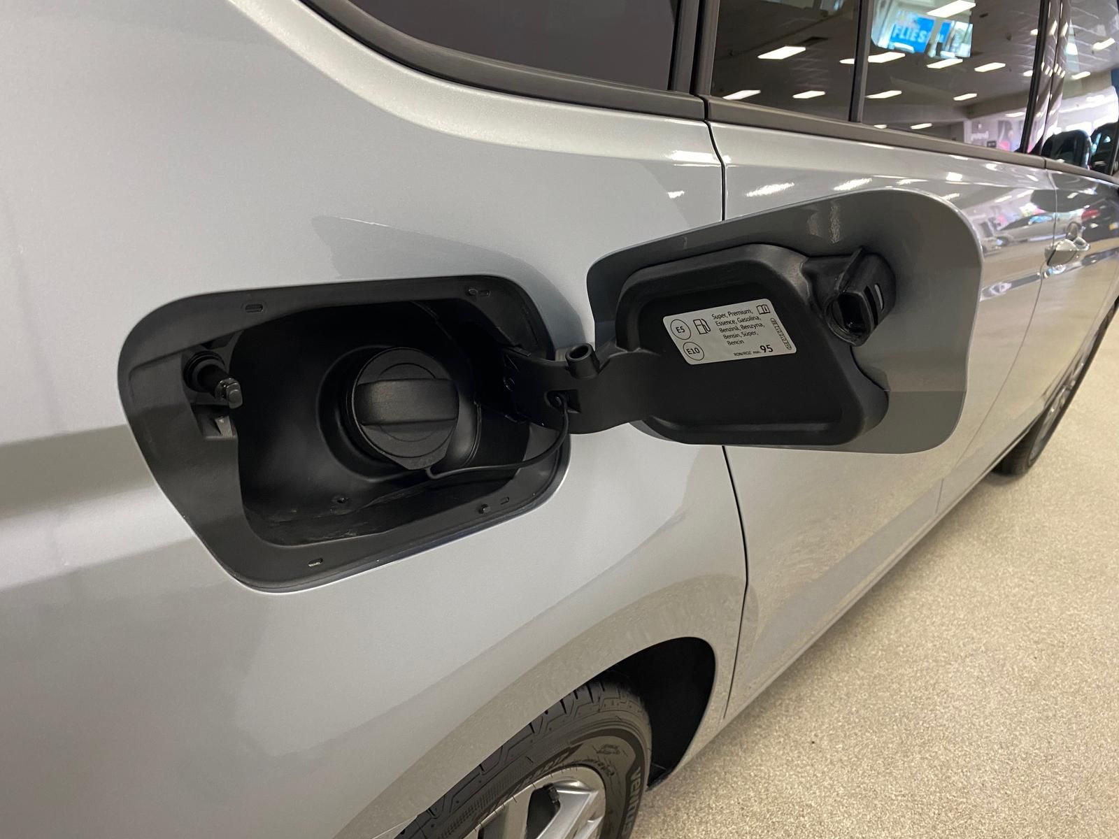 Fahrzeugabbildung Volkswagen Touran 1.5 TSI Comfortline+IQLIGHT+ACC+AHK+TOTWI