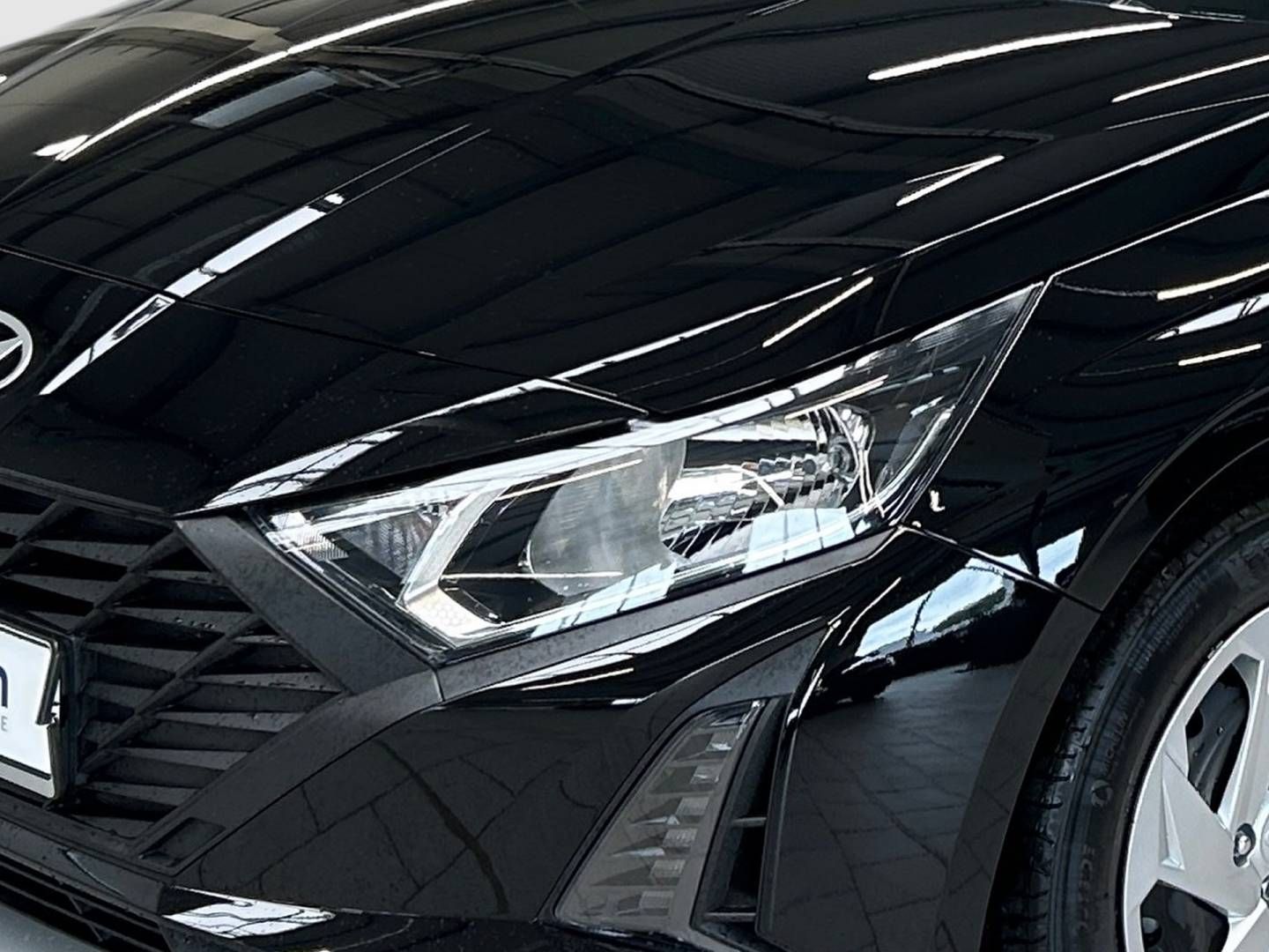 Fahrzeugabbildung Hyundai i20 Select Funktionspaket PDC Navi Rückfahrkamer