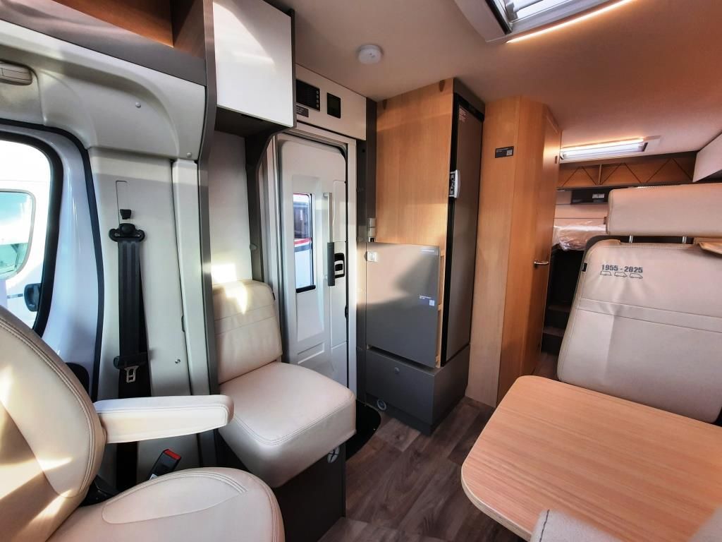 Fahrzeugabbildung LMC Tourer T 663 G 70 Jahre Sie sparen 7.731,- €