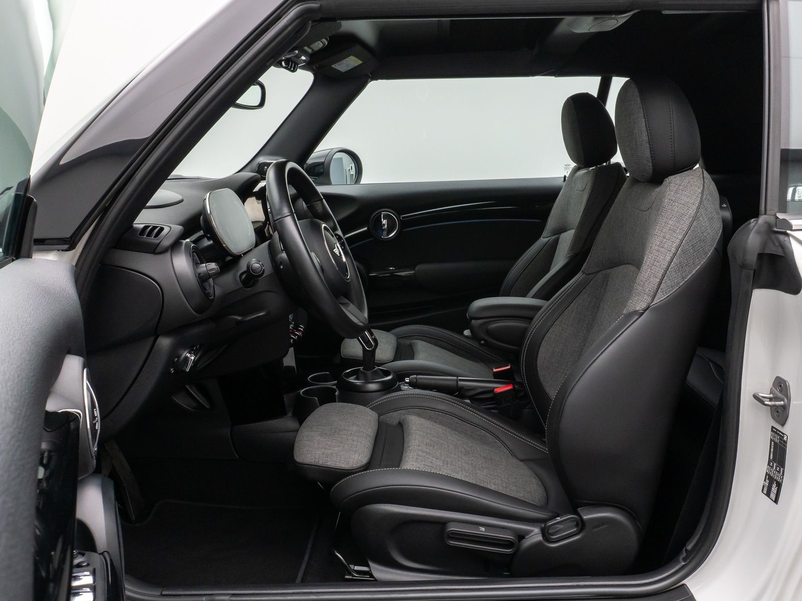 Fahrzeugabbildung MINI Cooper Cabrio Kamera HUD H/K Komfort Sport Voll