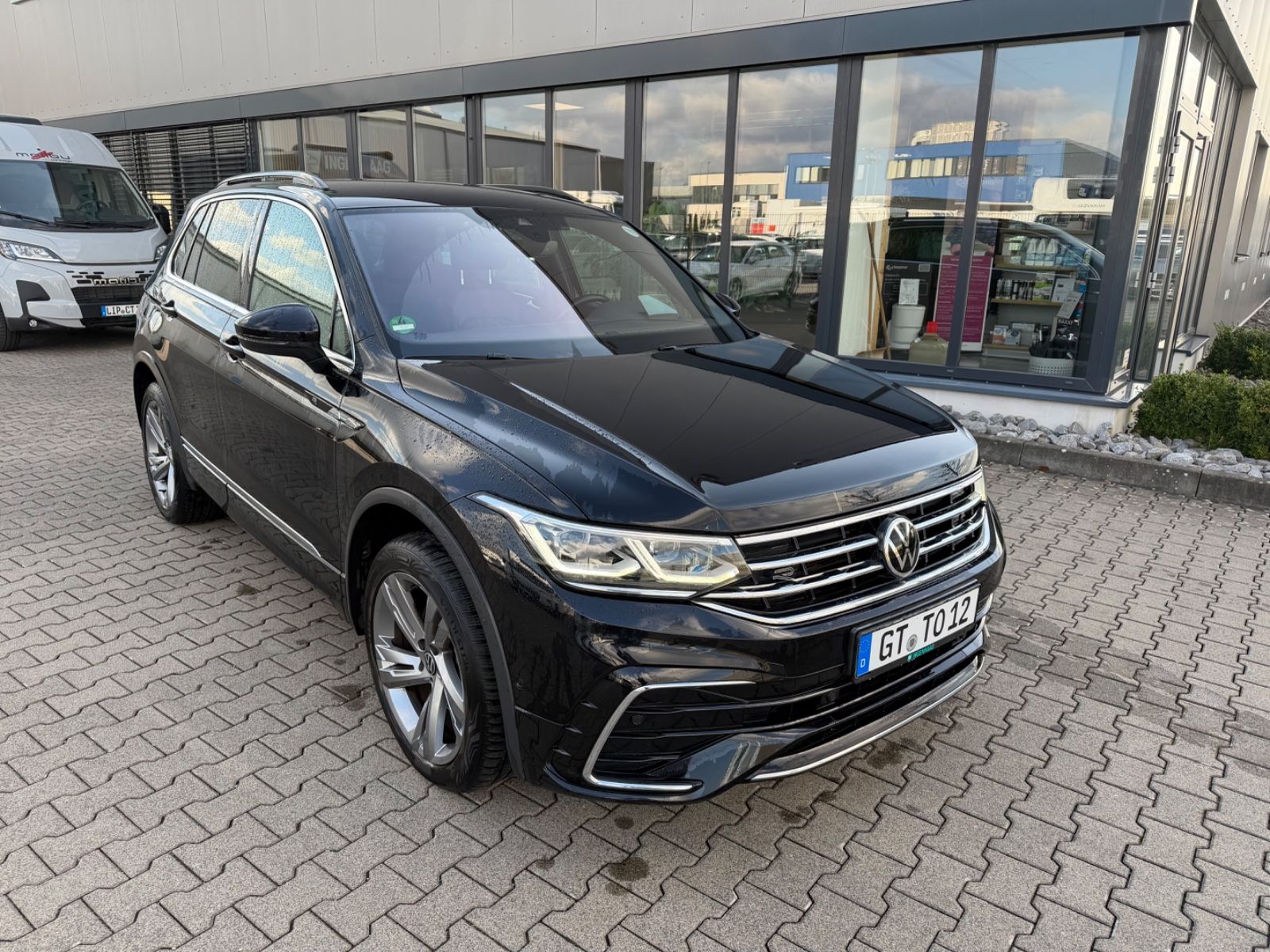 Fahrzeugabbildung Volkswagen Tiguan R-Line 4Motion