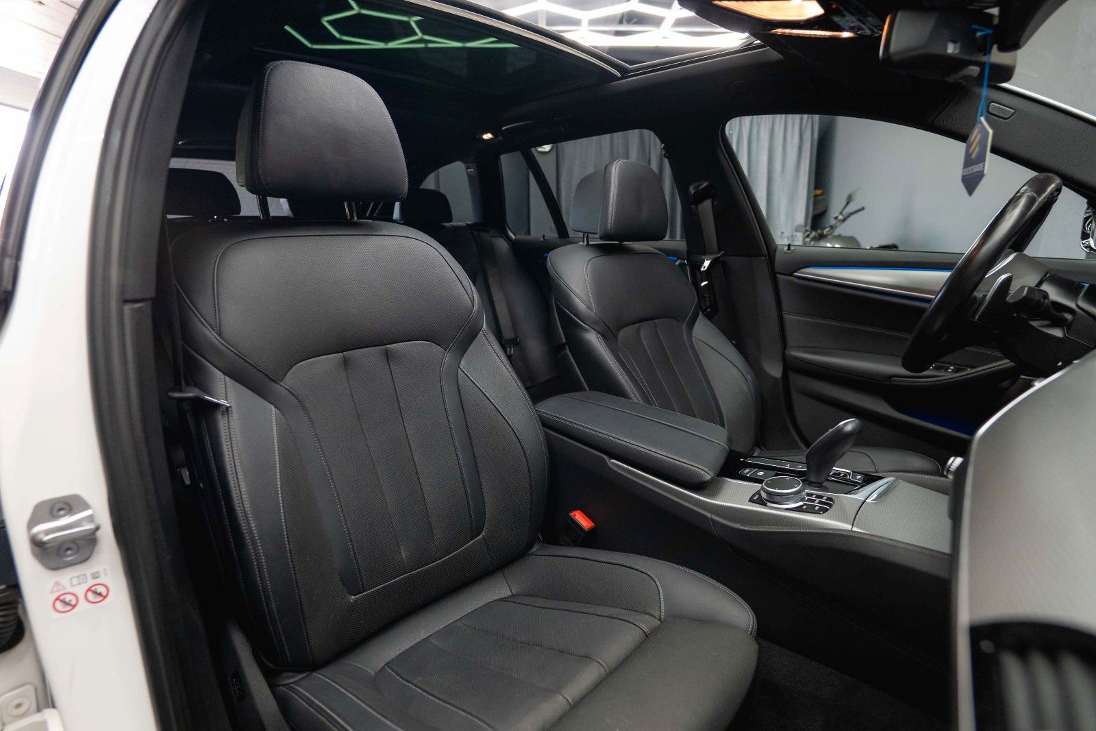 Fahrzeugabbildung BMW 540d xDrive M Sport Shadow | ACC | Pano | LED