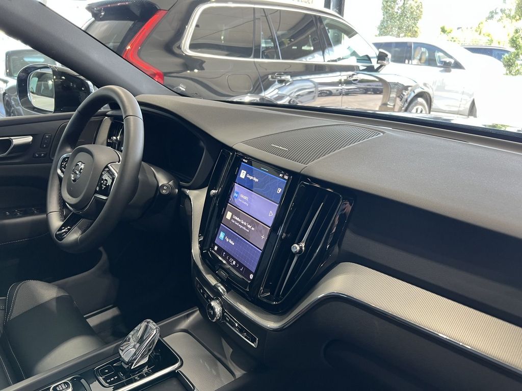 Volvo XC60 T6 Plus Black Edition Recharge AWD AHK 360°