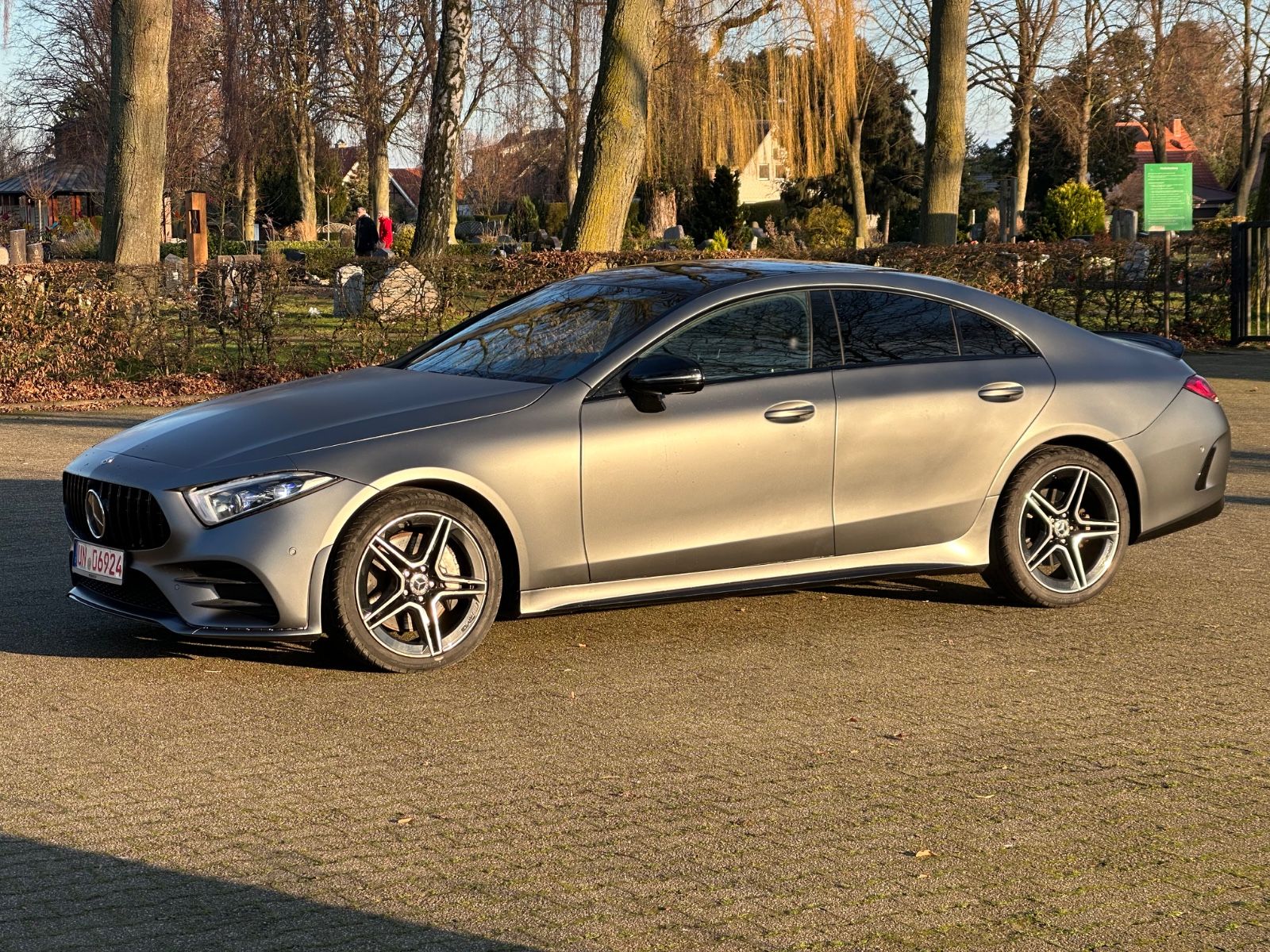 MERCEDES-BENZ CLS 350d *4-MATIC*AMG-LINE*360*NIGHT*DISTR*