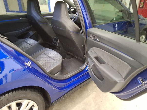 Fahrzeugabbildung Volkswagen Golf VIII Variant TDI R-Line DSG LED Navi AID AC