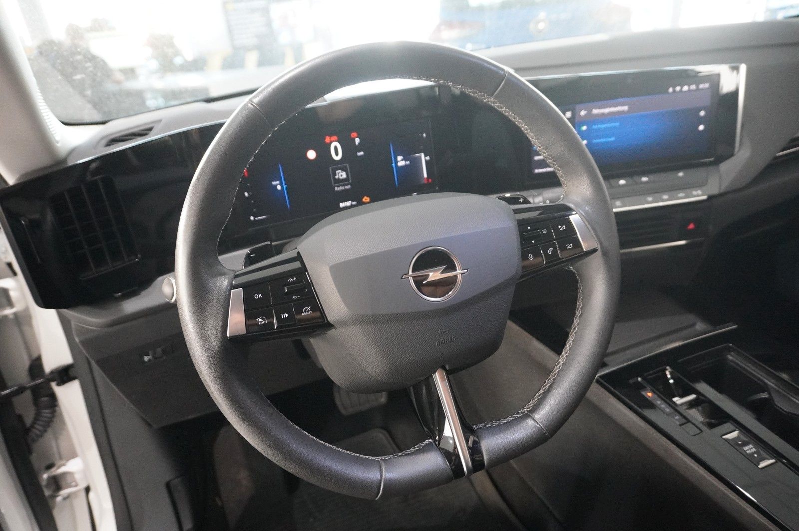 Fahrzeugabbildung Opel Astra L ST 1.5D BUSINESS NAVI/LED/KAMERA/SH/AHK