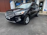 Ford Kuga Titanium PDC RFK NAVI - Ford Kuga: Schwarz