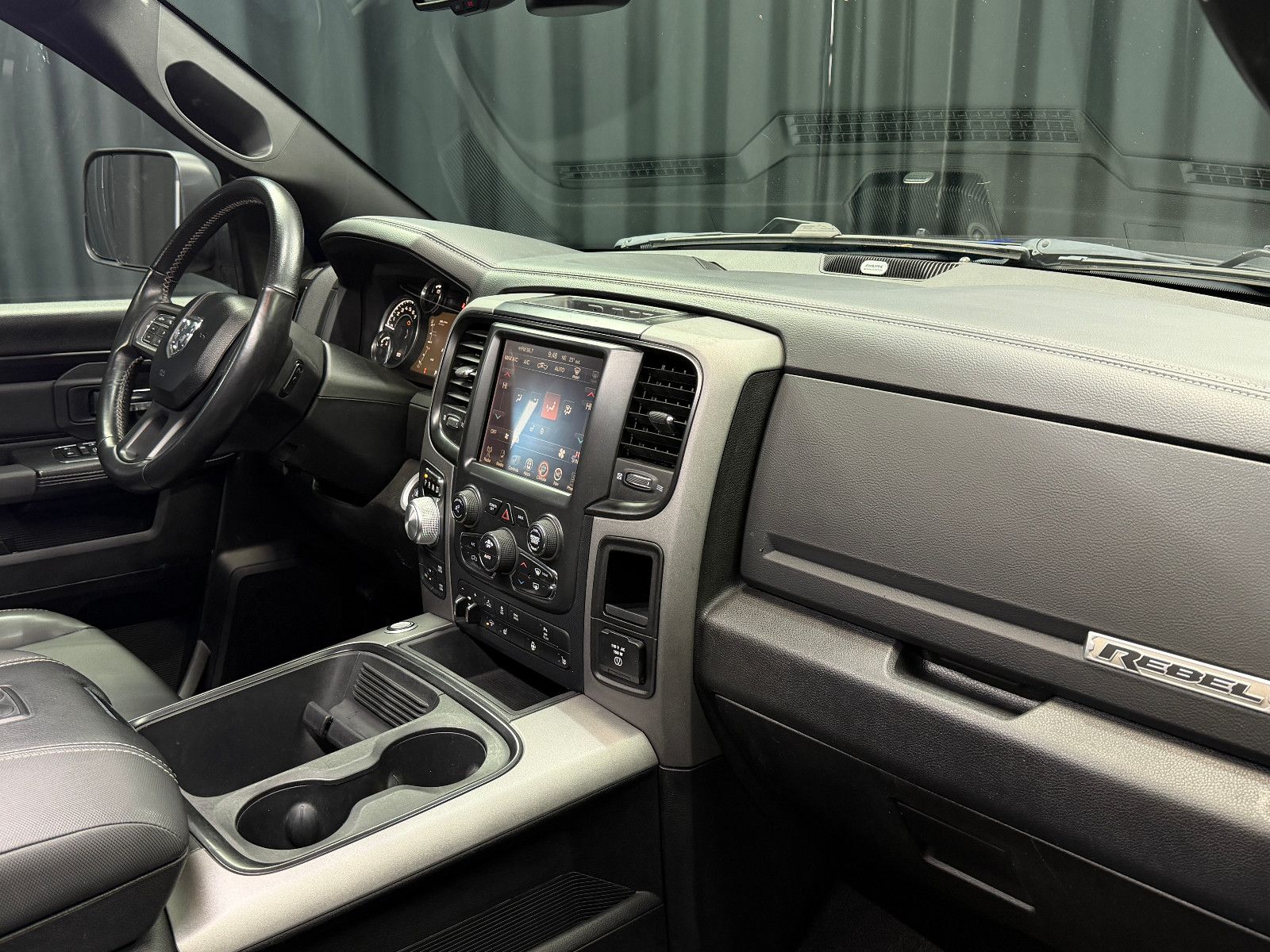 Fahrzeugabbildung Dodge Dodge RAM 1500 5.7 V8 4x4 REBEL|LPG|NAVI|KAMERA|