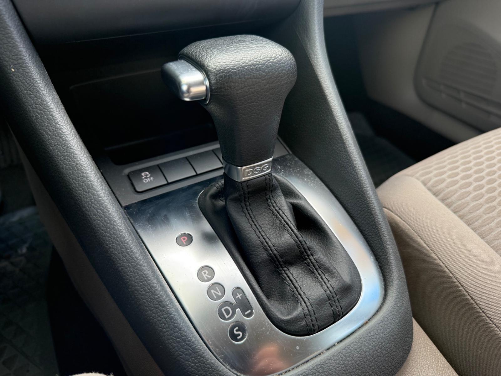 Volkswagen Golf VI MIT WENIG KILOMETER/GARANTIE/UNFALLFREI