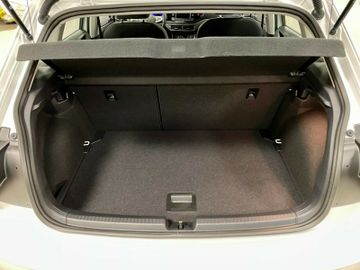 Fahrzeugabbildung Volkswagen Polo VI 1.0 TSI LIFE LED+PDC+SHZ+GARANTIE 2025++