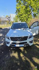 Mercedes-Benz MercedesBenz ML250 BlueTEC 4Matic  Vollausstatun - Mercedes-Benz ML 250 aus 2015