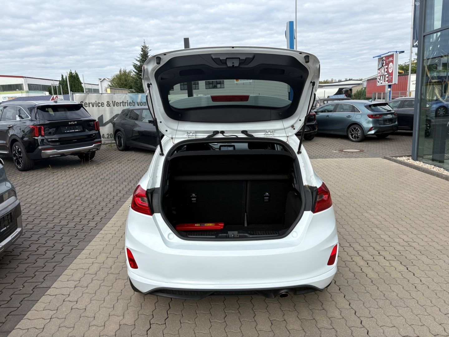 Fahrzeugabbildung Ford Fiesta ST-Line Sitzheizung Lenkradheizung DAB