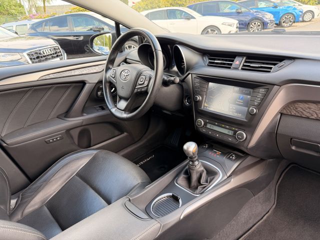 Toyota Avensis Touring Sports Executive