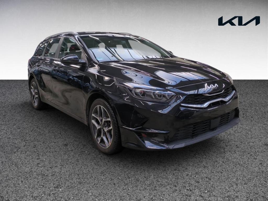Kia Ceed_sw 1.5T Spirit DCT7 LED Navi Allwetter ACC 
