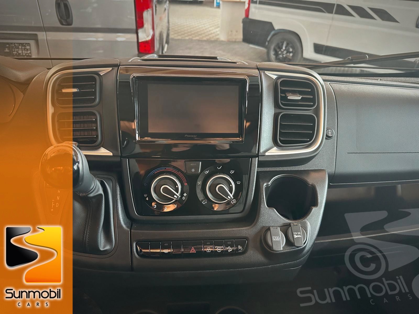 Fahrzeugabbildung Weinsberg CaraBus 600 MQH Edition Fire Automatik