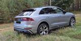 Audi Q8 55 TFSI quattro Luftfed/ HUD/ 23" + 22"  - silberne Audi Q8