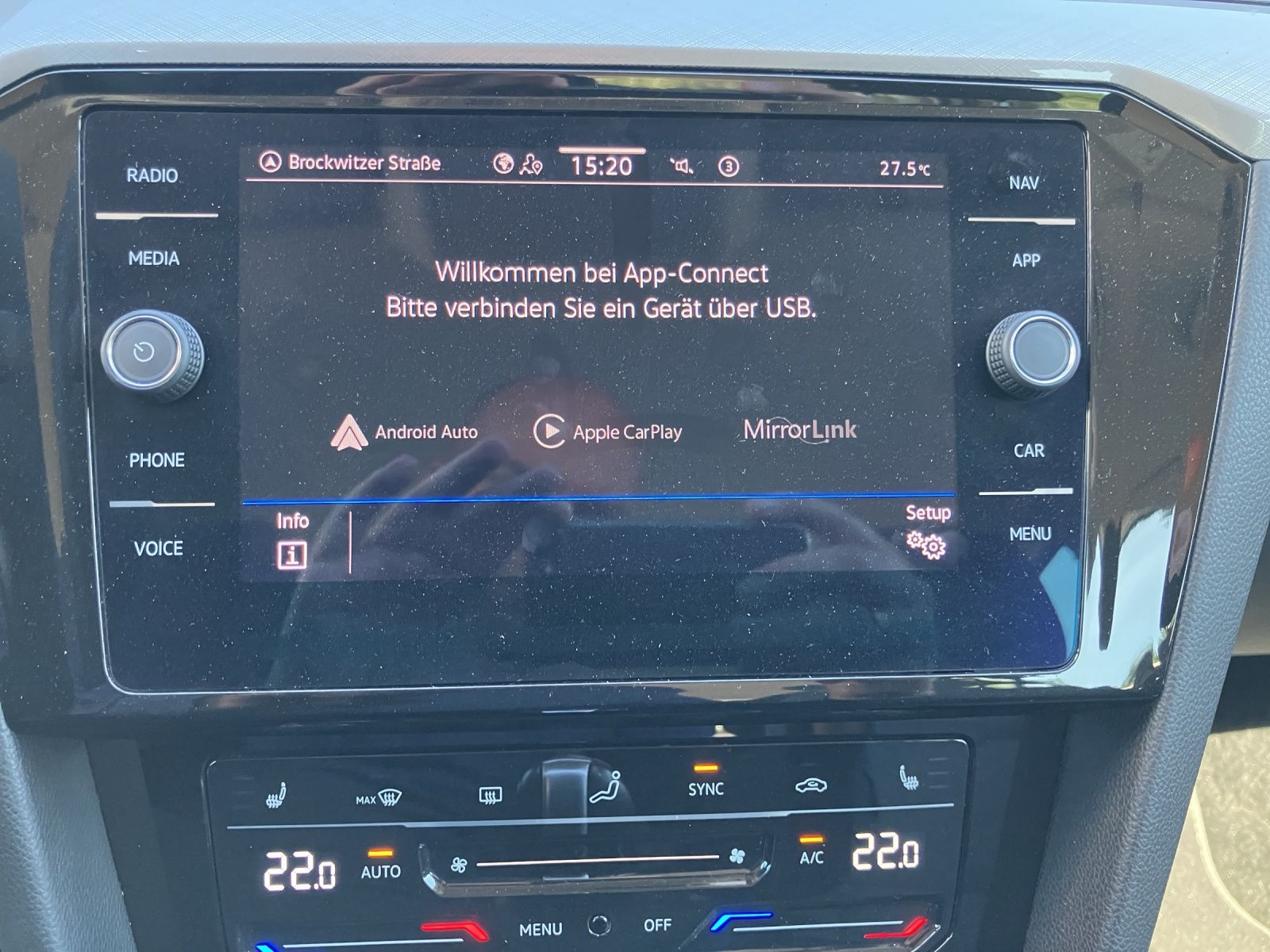 Fahrzeugabbildung Volkswagen Passat Variant TDI Business DSG LED Navi ACC RFK