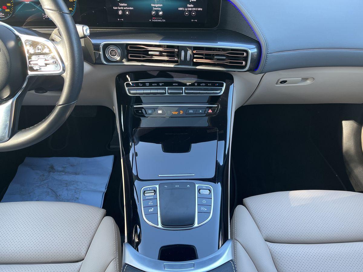 Mercedes-Benz EQC 400 4MATIC MULTIBEAM LED + LEDERSITZE + NAVI