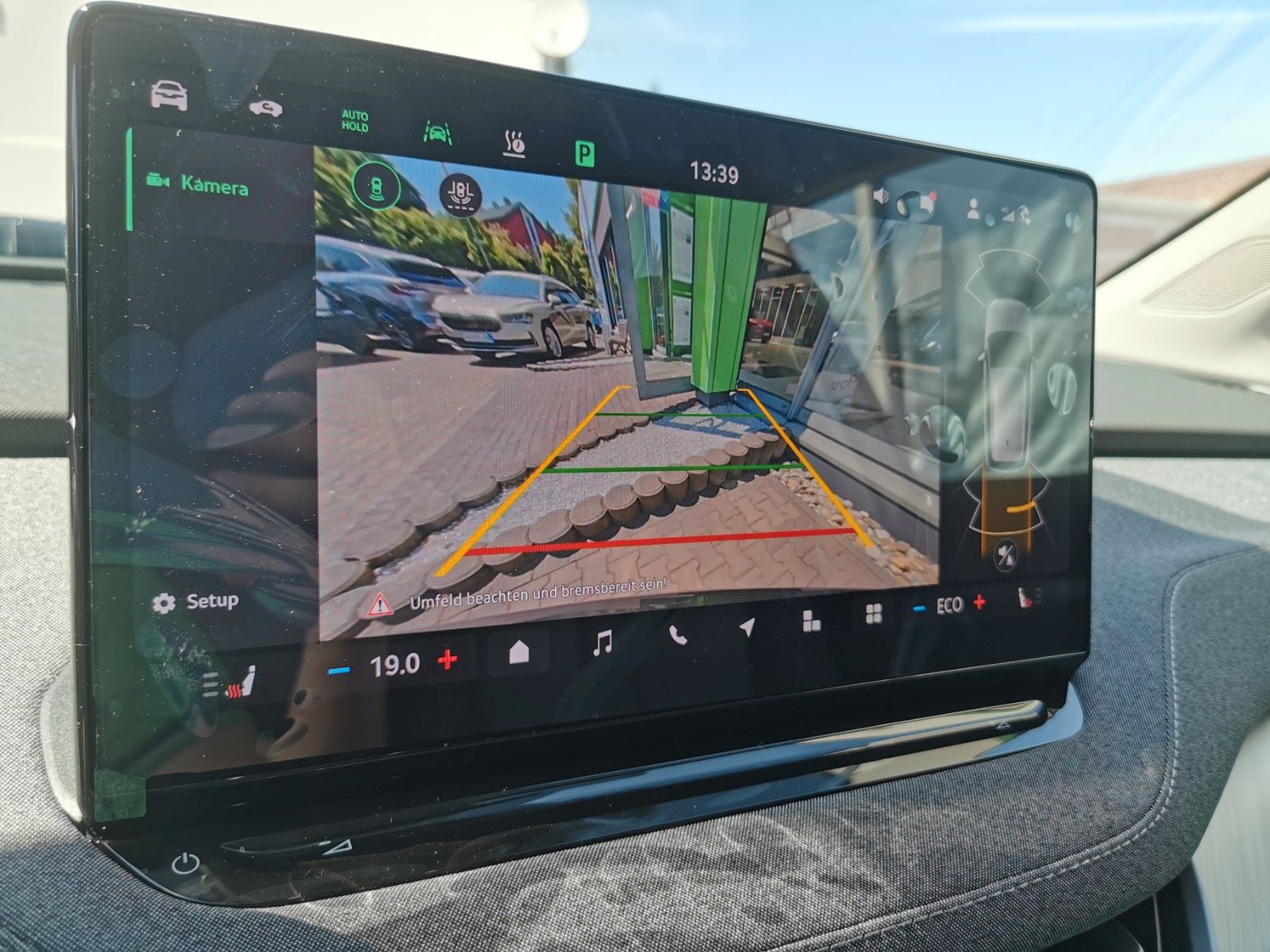 Fahrzeugabbildung SKODA Enyaq 60 Loft Navi 20´´ Clima LED