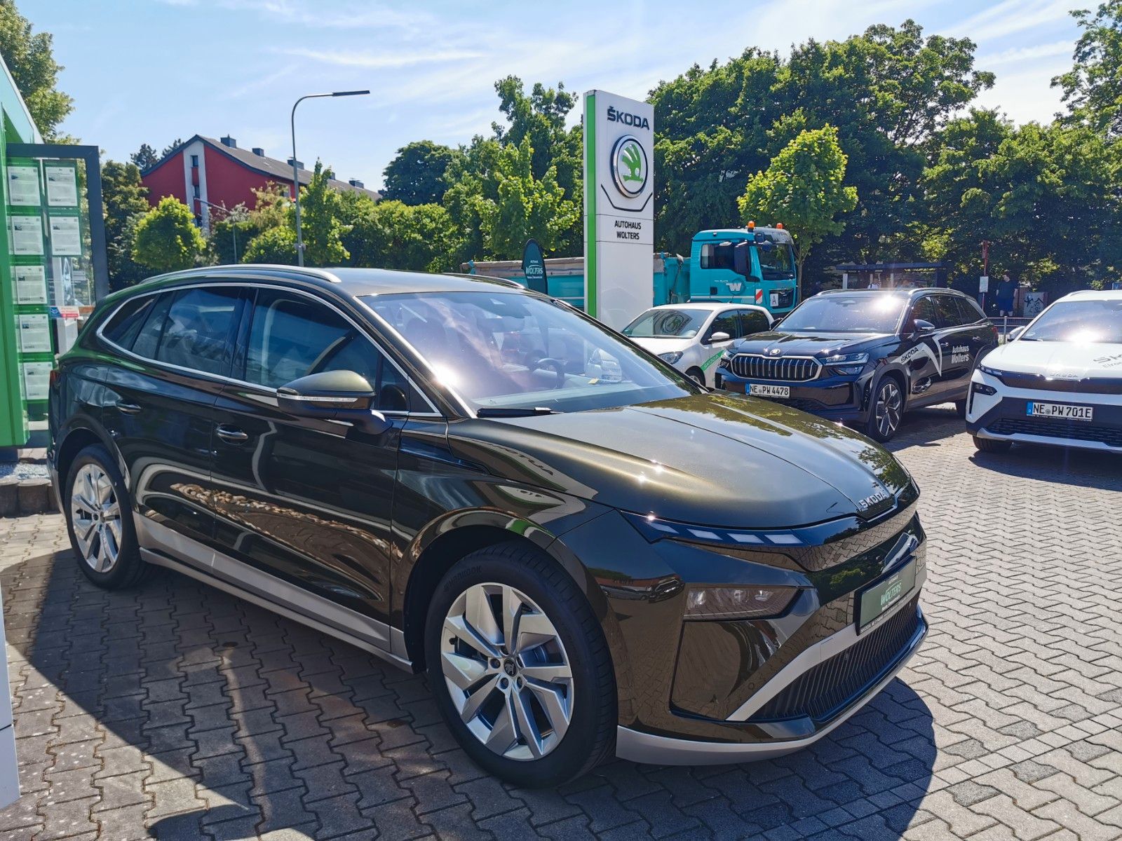 Fahrzeugabbildung SKODA Enyaq 60 Loft Navi 20´´ Clima LED