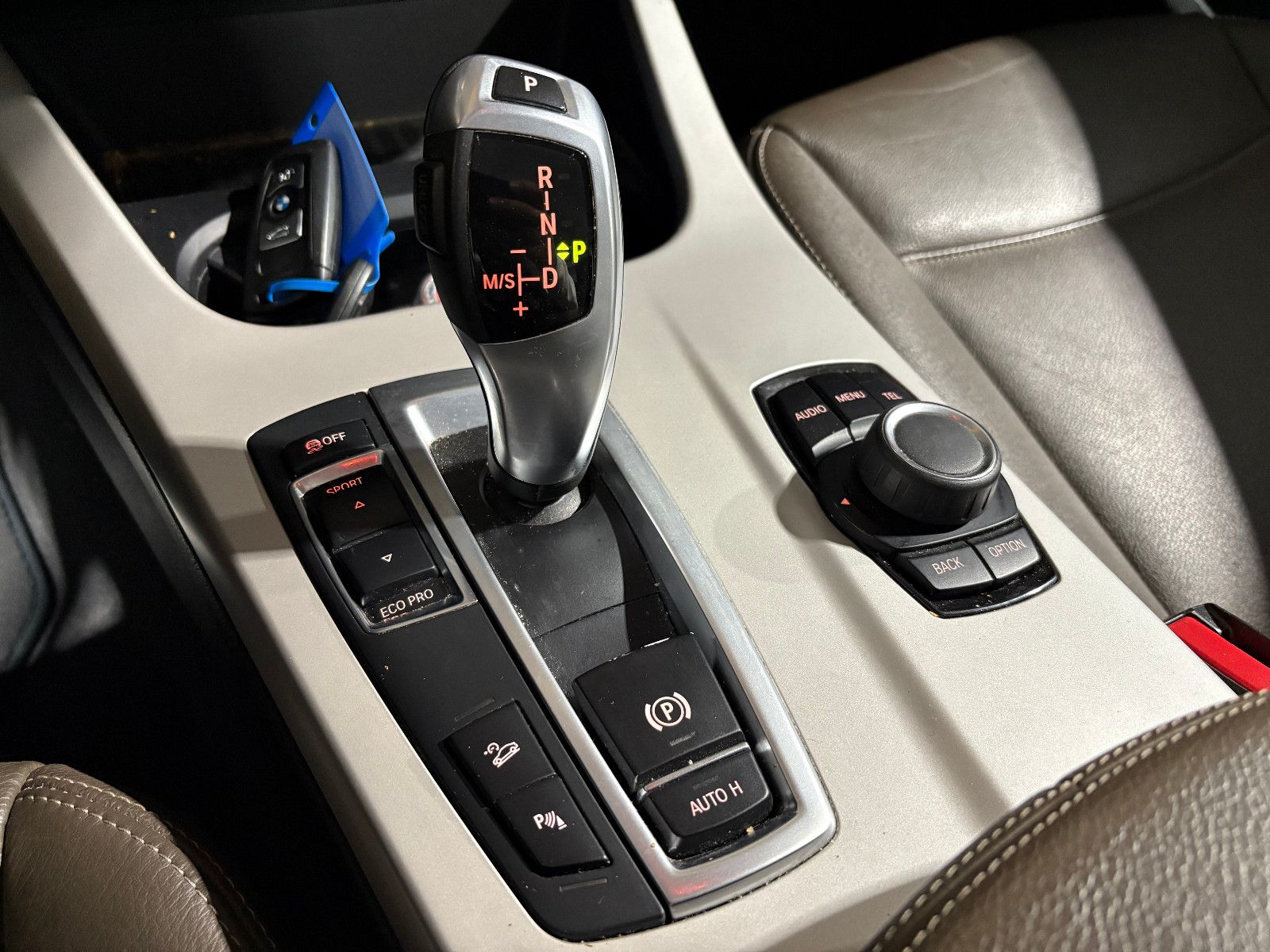 Fahrzeugabbildung BMW X3 xDrive 30 d/TEMPOMAT/SHZ/PDC/KLIMA/VOLLEDER