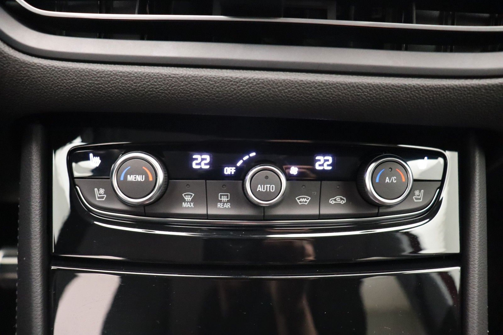 Fahrzeugabbildung Opel Grandland 1.2 Elegance NAVI LED MEMORY