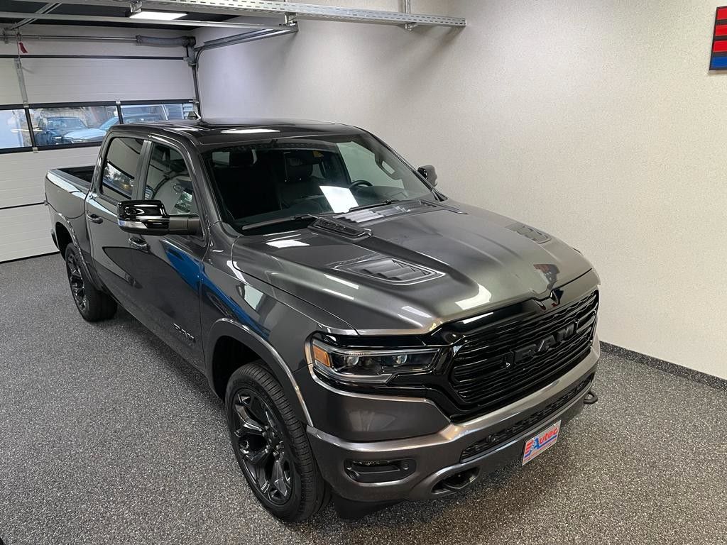 Fahrzeugabbildung Dodge 2023 LIMITED NIGHT EDITION-HUD-TAILGATE-LUFT