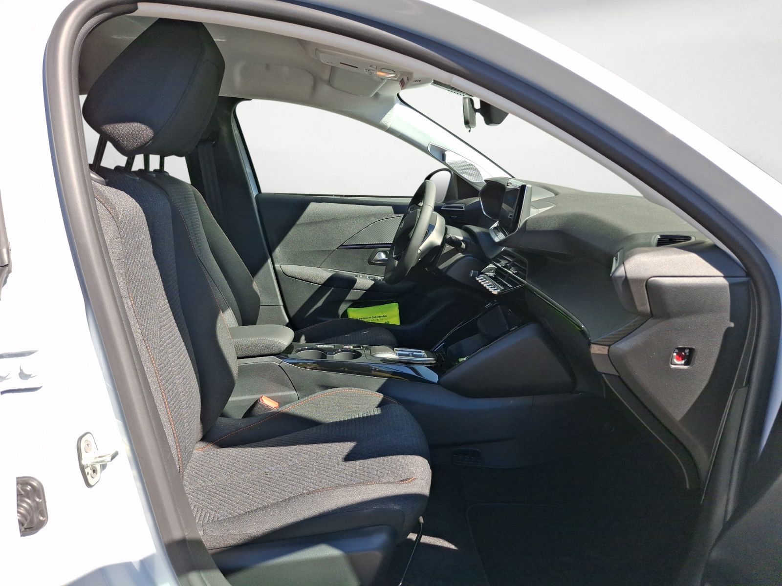 Peugeot e-208 - Bild 10