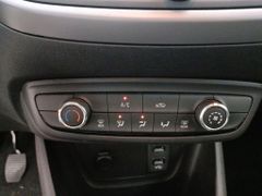 Fahrzeugabbildung Opel Corsa F 1.2T Edition NAVI/PDC/DAB+/SPURASSISTENT