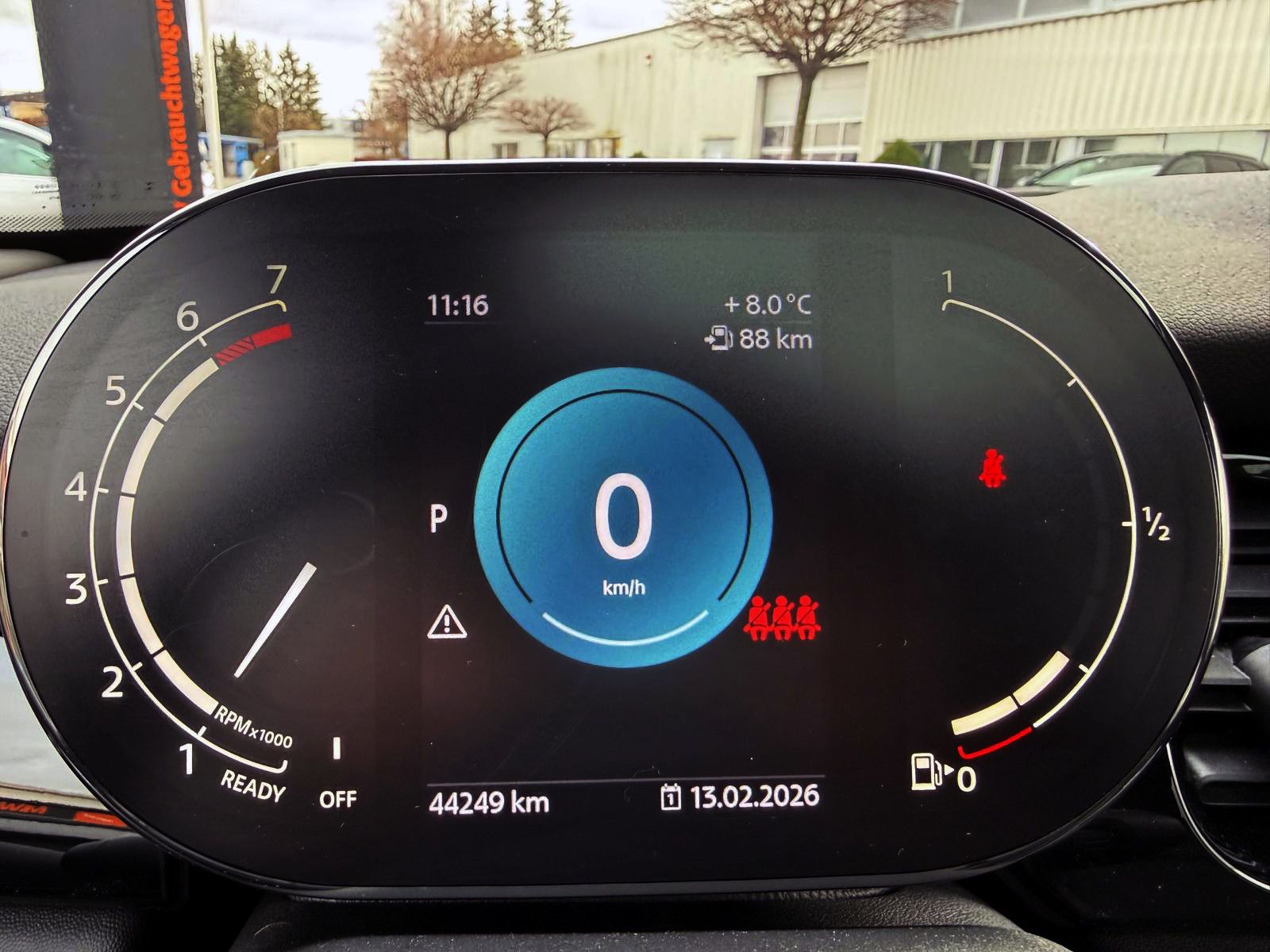 Fahrzeugabbildung MINI ONE 5-trg. Classic-Trim LED SHZ NAV PANO PDC BT