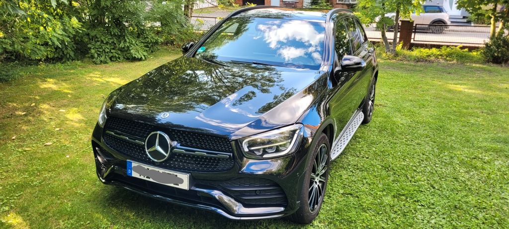 Image of Mercedes-Benz GLC 300