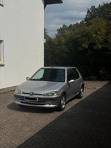 Peugeot 106 1.4 Sport  - Peugeot 106 mit Benzin-Antrieb: Kleinwagen