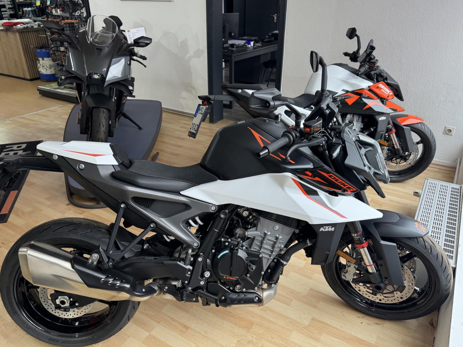 KTM Duke 990