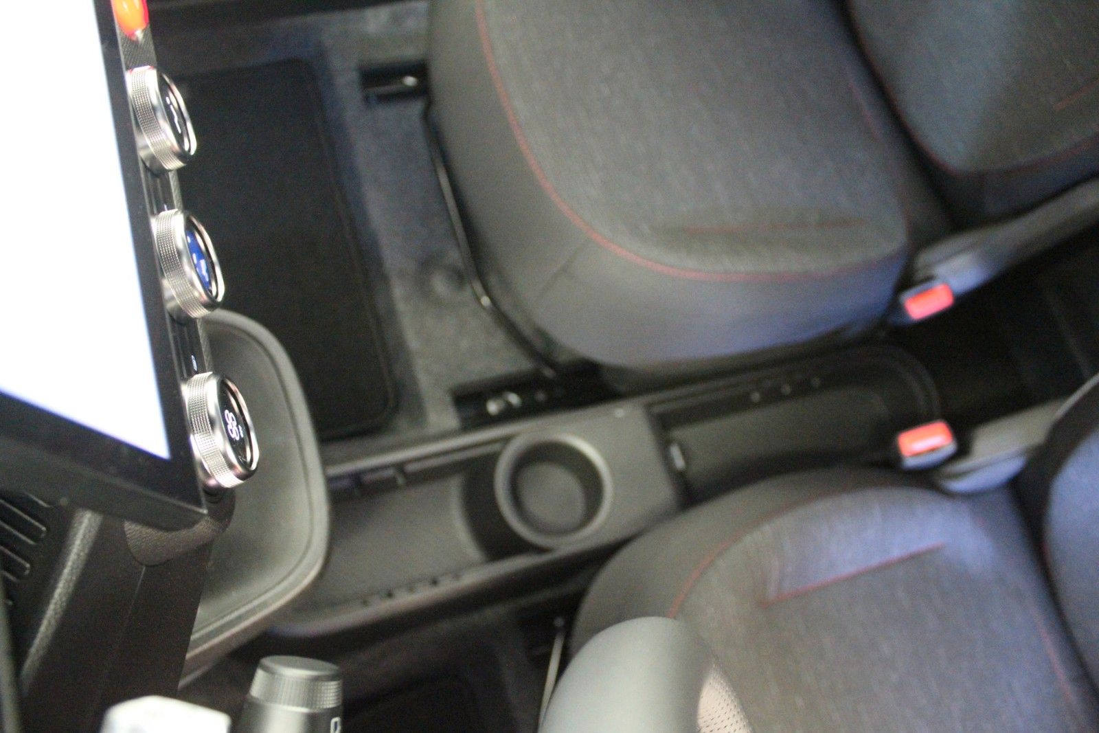Fahrzeugabbildung Renault Twingo E-Tech 80 Urban Range *Techno*Sitzheizung