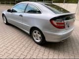 Mercedes-Benz C200 kompressor sportcoupeTo... - Mercedes-Benz C 200: Sportcoupe Kompressor