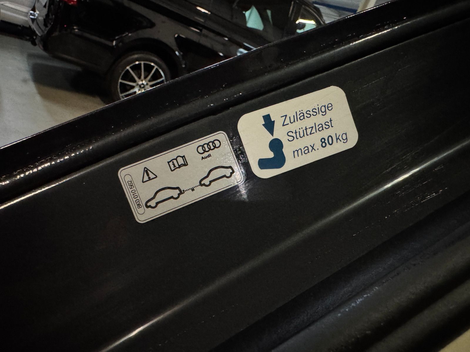 Fahrzeugabbildung Audi A4 Avant DESIGN S-TRONIC PANO STHD AHK LEDER