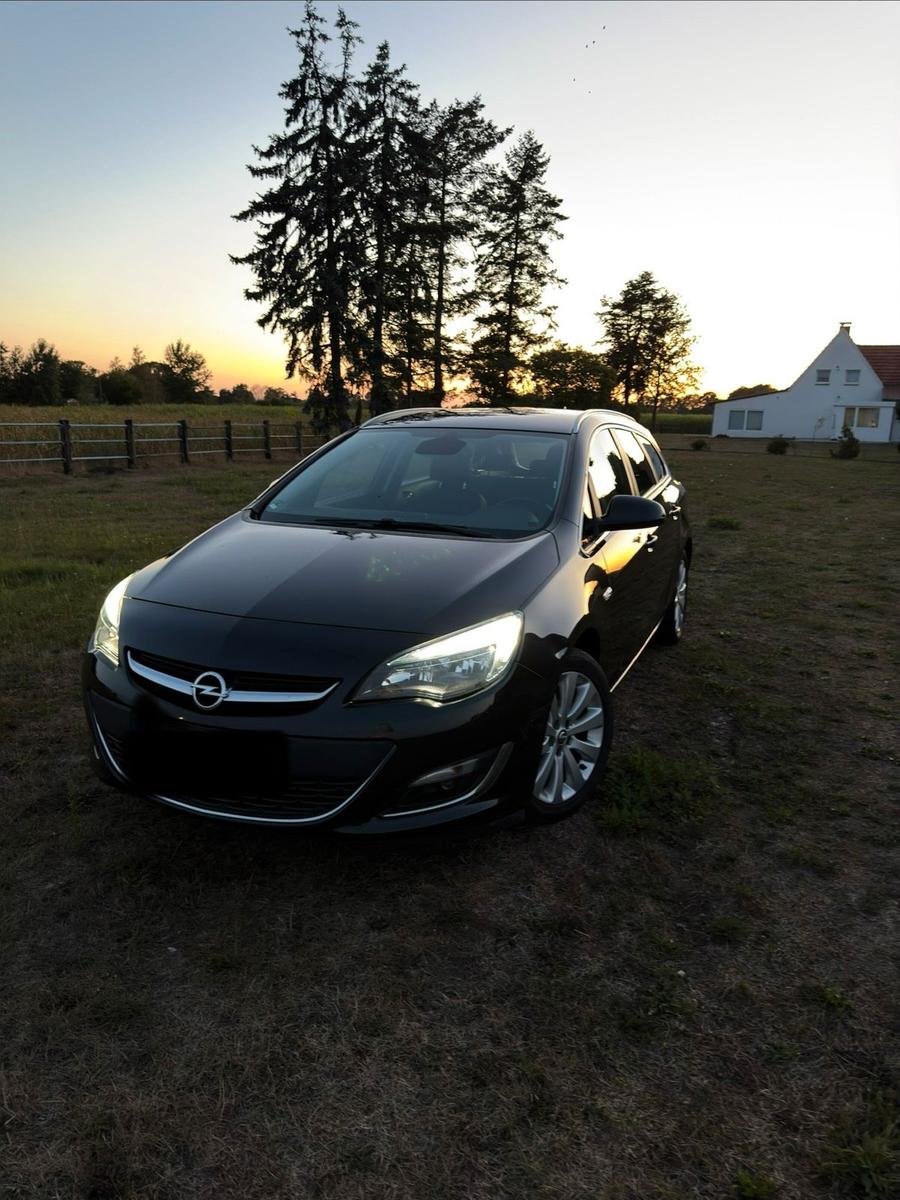 Opel Astra, 2014
