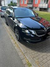Skoda Octavia 2.0 TDI DSG Laurin&Klement - Skoda Octavia mit Diesel-Antrieb: Kombi, Laurin Klement