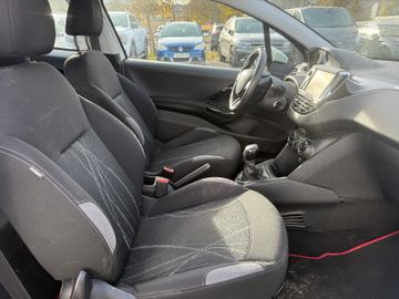 Peugeot 208 Active+Klima+BT+PDC+BC+LFB+WR