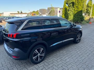 Peugeot 5008 - 5